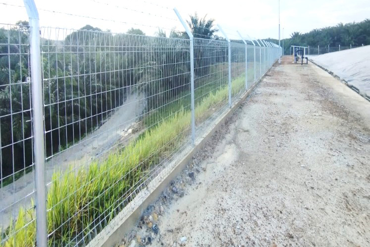 FENCING WORKS - Fada Construction Sdn Bhd